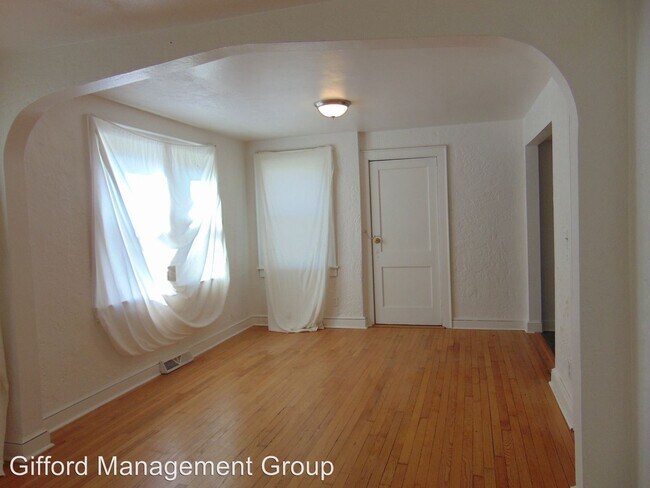 Building Photo - 944 Norview Ave