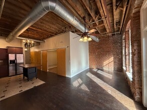 Building Photo - 212 7th St E