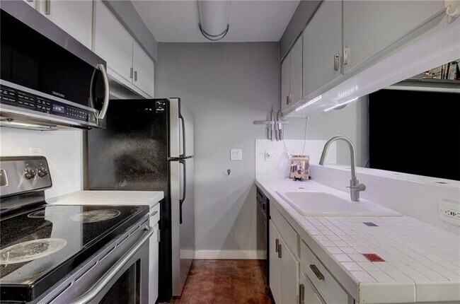 Foto del edificio - 2302 East Side Dr