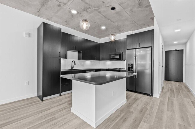 Building Photo - 221 Main St N