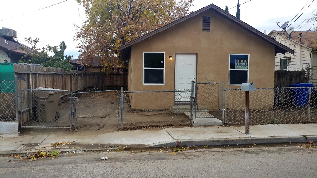 Foto principal - 11116 Myrtle Ave