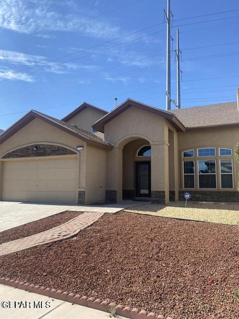 Foto del edificio - 7732 Maple Landing Court