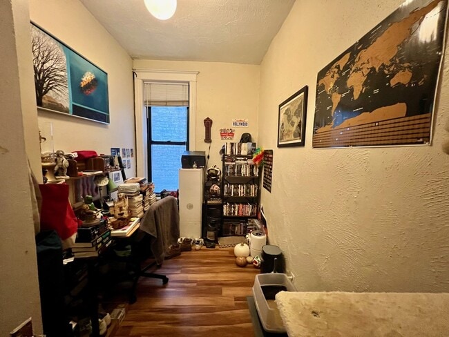 Building Photo - 2850 N. Clark Street Apartments