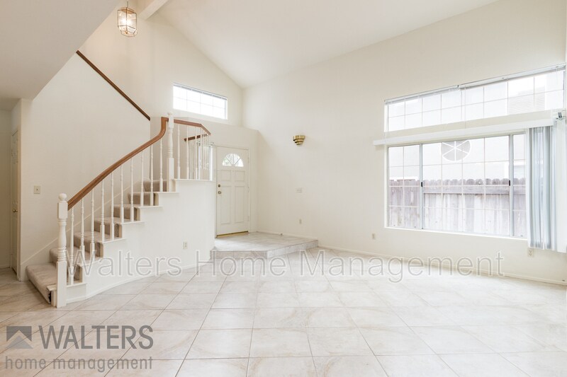 Foto principal - 14864 Fox Hunt Ln