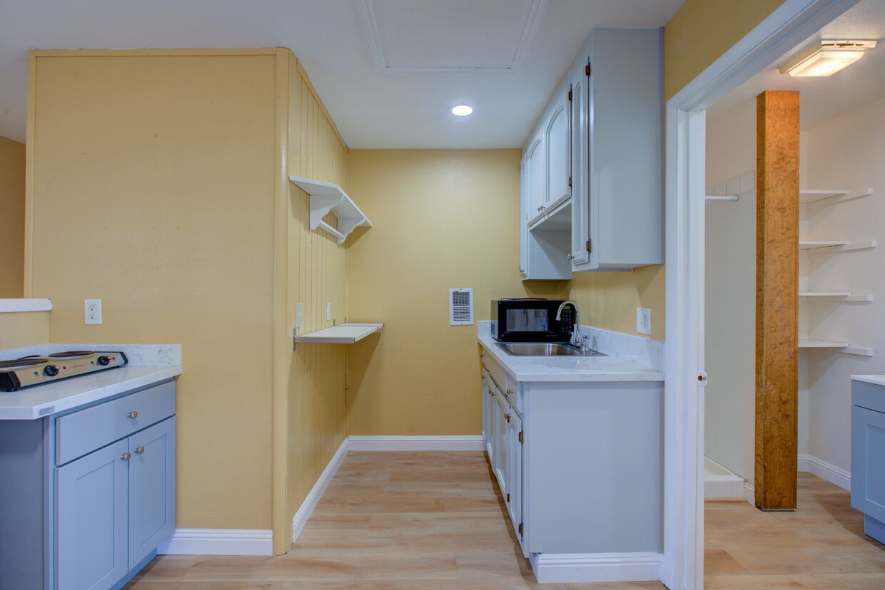 Foto principal - 3612 Hatch Rd