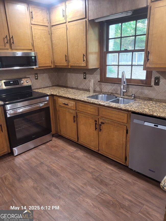 Building Photo - 2652 Shiloh Hills Ct