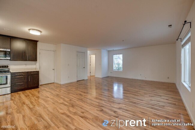 Foto del edificio - 4 br, 2.5 bath House - 6121 71st Avenue Co...