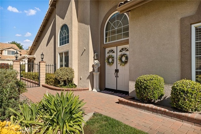 Building Photo - 1521 Fairway Oaks Ave