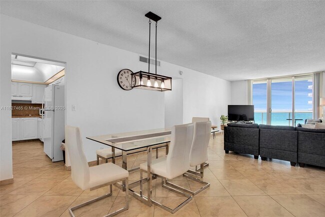 Building Photo - 3901 S Ocean Dr