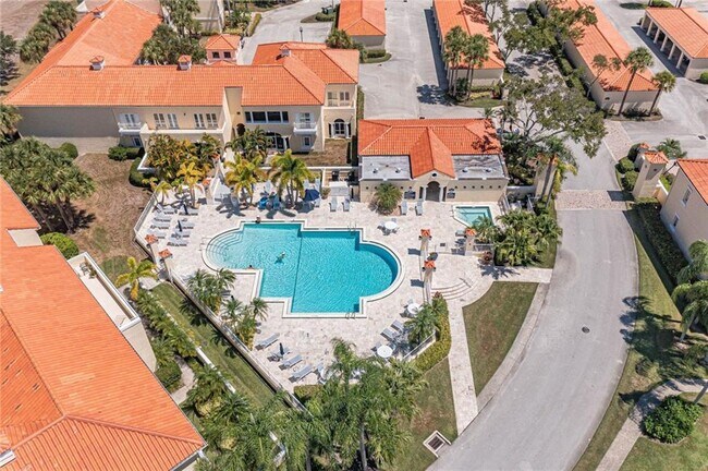 Foto del edificio - 5010 Harmony Cir