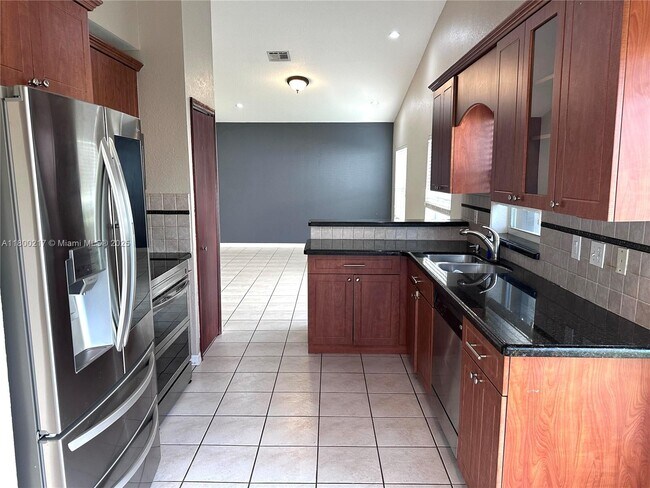 Foto del edificio - 491 NW 188th Ter