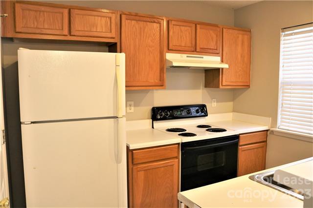 Building Photo - 12414 Bluestem Ln