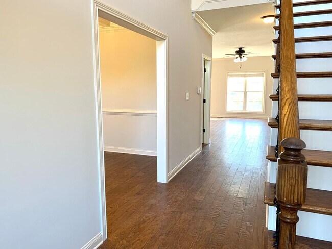 Foto del edificio - 1533 Edgewater Ln