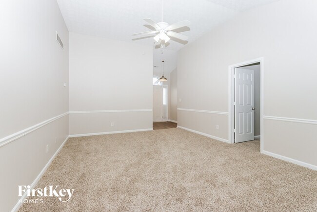 Building Photo - 5901 Green Meadow Way