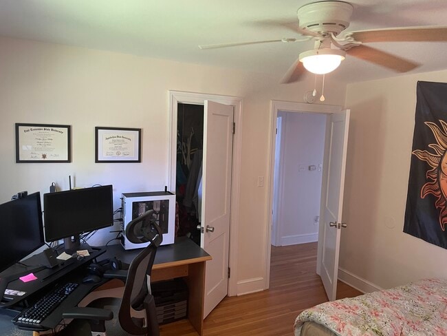 Bedroom 2 - 914 Westview Cir
