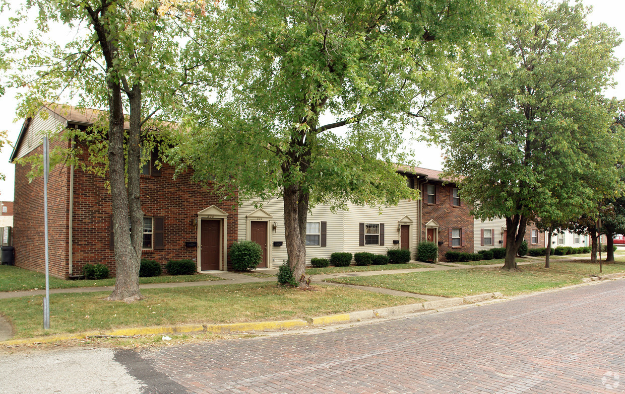 Primary Photo - 800-816 6th St