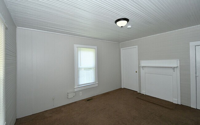 Building Photo - 638 Wilson Street # A Select Real Estate G...