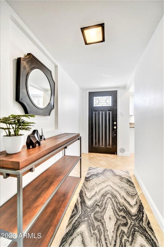 Foto del edificio - 1446 N McAllister Ave