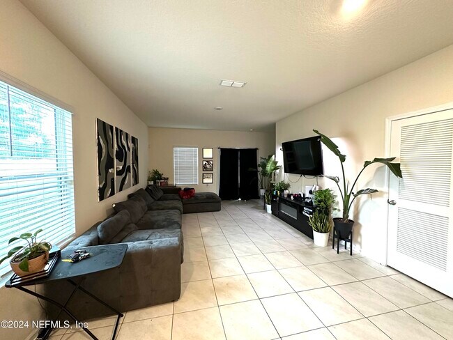Building Photo - 937 Observatory Pkwy