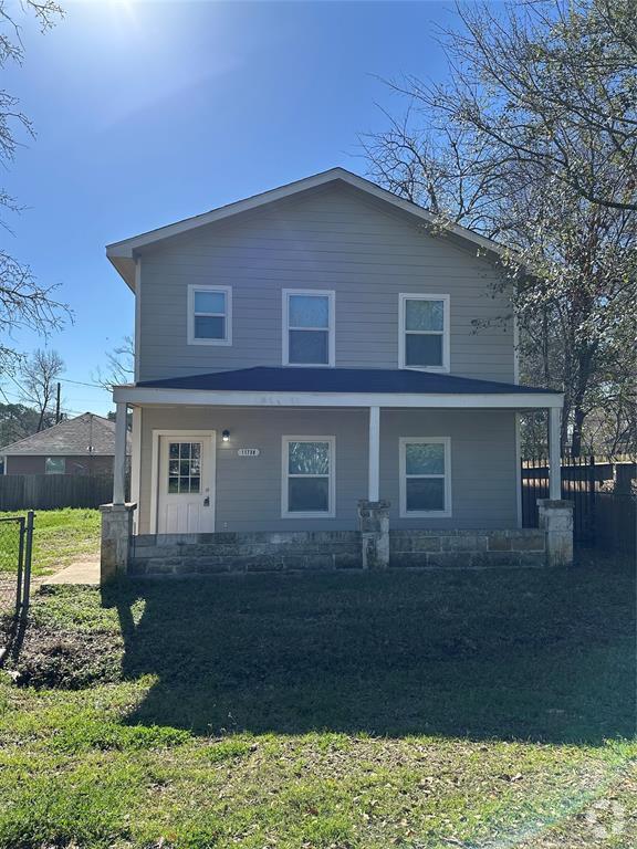 Building Photo - 11738 White Cedar St
