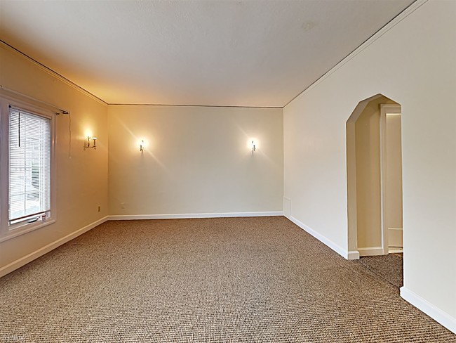 Foto del edificio - Studio, 1 bath Apartment - 840 York St Apt 6