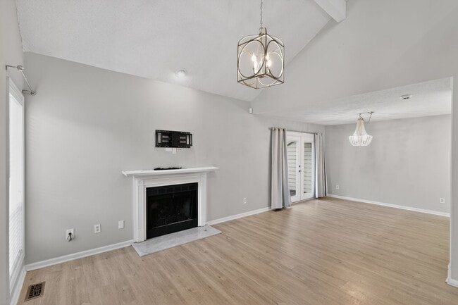 Building Photo - 1126 Creatwood Pl