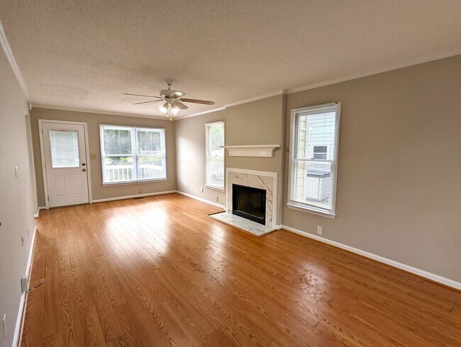 Foto del edificio - 4940 Harbour Towne Dr