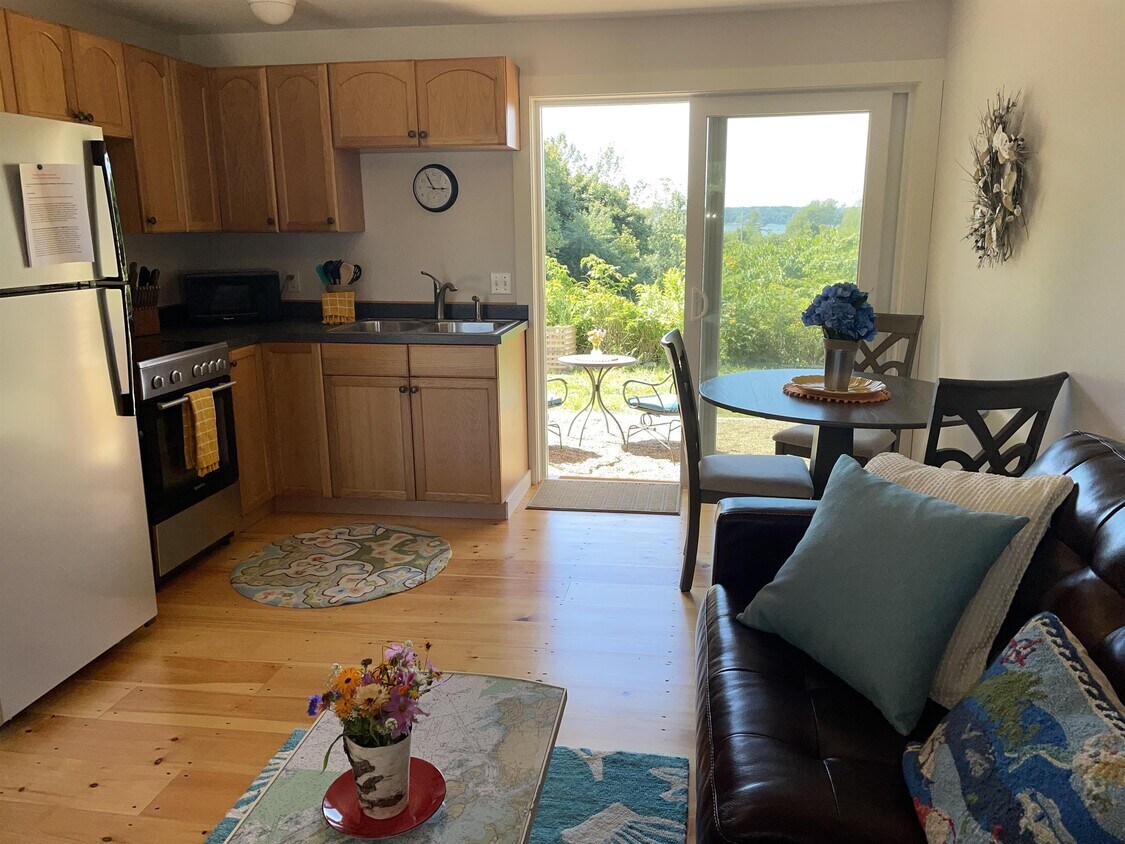 1750 Harpswell Islands Rd Unit 3, Harpswell, ME 04066 Room for Rent