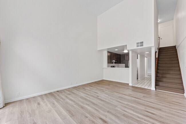 Building Photo - 1242 Terra Nova Blvd