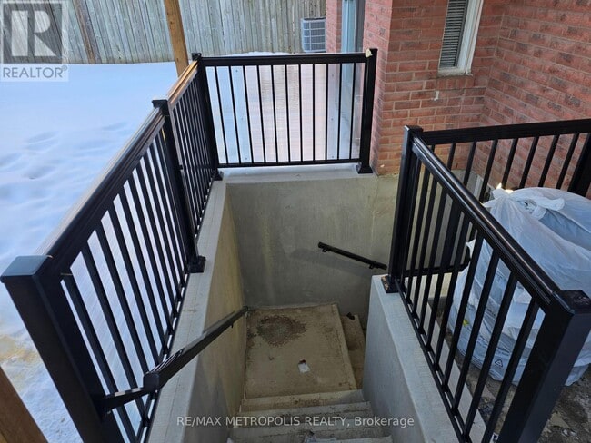 Building Photo - 3 Harkins Dr