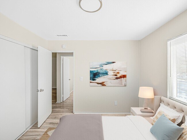 Foto del edificio - 1005 E Ave R