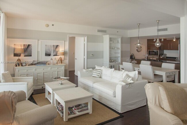 Building Photo - 465 Brickell Ave