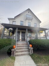 Building Photo - 103 Webster St