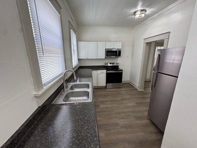 Foto del edificio - Charming 1BR Apartment in Bristol, TN - Cozy Living Awaits!