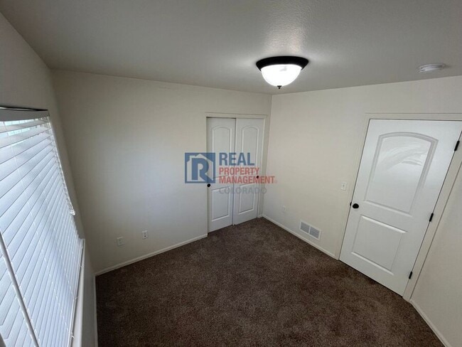 Building Photo - 720 Elk Mountain Dr