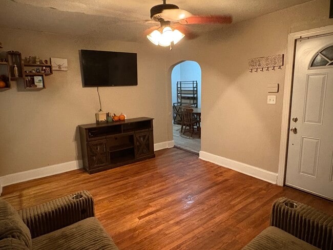 Building Photo - 511 Avondale Ct