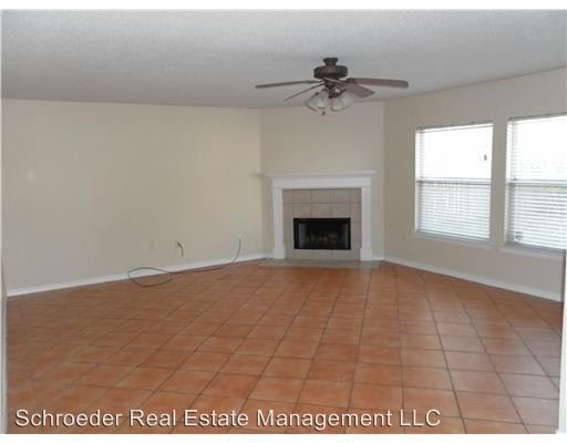 Building Photo - 4 br, 2.5 bath House - 1568 Applewood Court