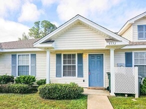 Building Photo - 9771 Cobblebrook Dr