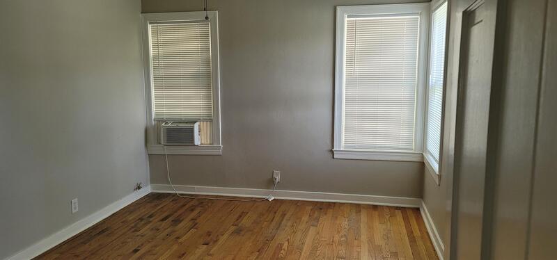 Foto del edificio - 201 E Rosewood Ave