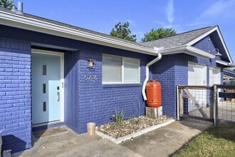 Building Photo - 5716 Wellington Dr