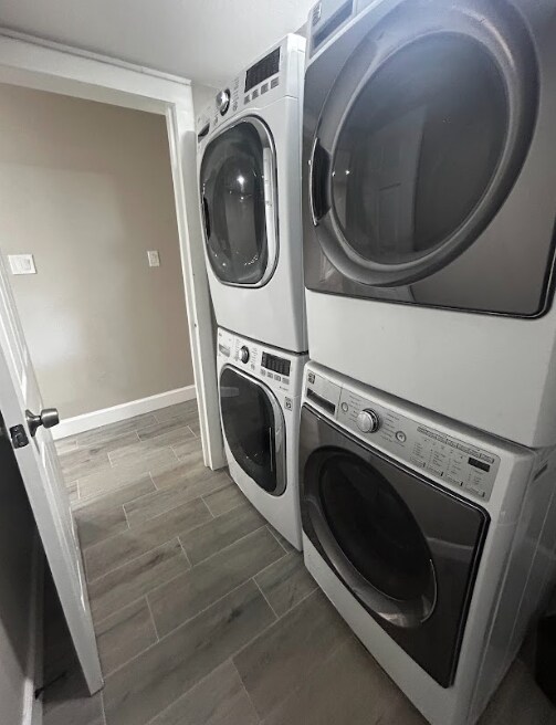 Foto del edificio - 8050 Tavenor Ln