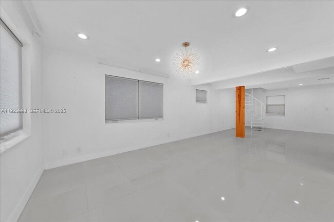 Foto del edificio - 348 Palm St