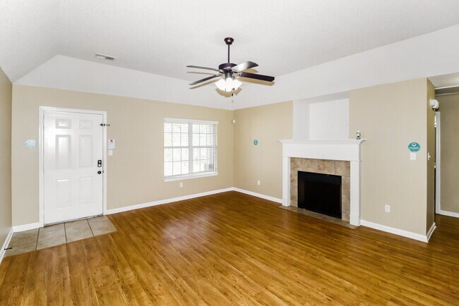 Foto del edificio - 4362 Cedar Hills Rd