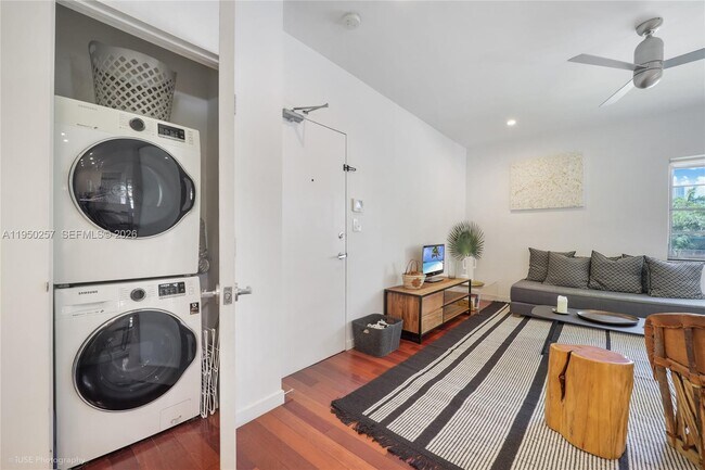 Foto del edificio - 1057 15th St