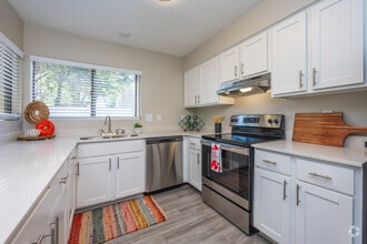 2BR, 2BA - 1,143SF - Kitchen - Mesa Del Oso