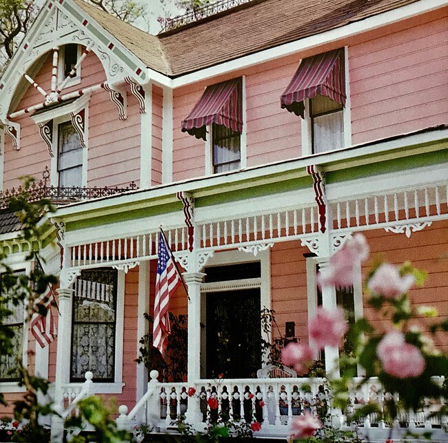 Foto del edificio - 1007 W 24th St