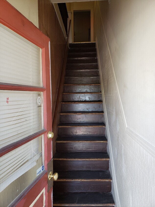 253 E Broadway Unit B, Salem, NJ 08079 Apartments in Salem, NJ