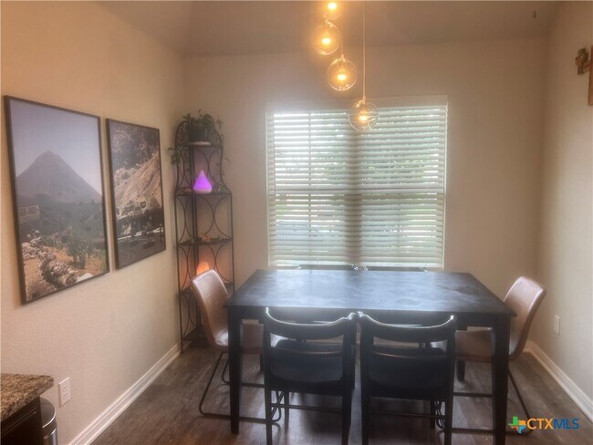 Foto del edificio - 3514 Addison St