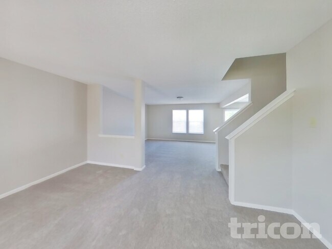 Building Photo - 8243 S Rising Sun Dr