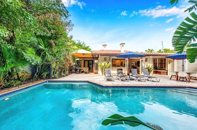 Foto del edificio - 2757 NE 20th St